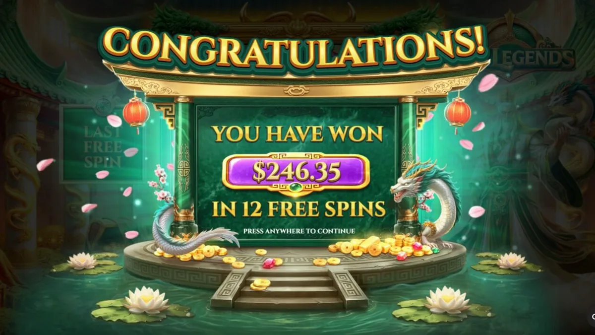 Isang makulay na 7x7 grid ng Jade Legends slot na may mga dragon at kumikinang na hiyas.